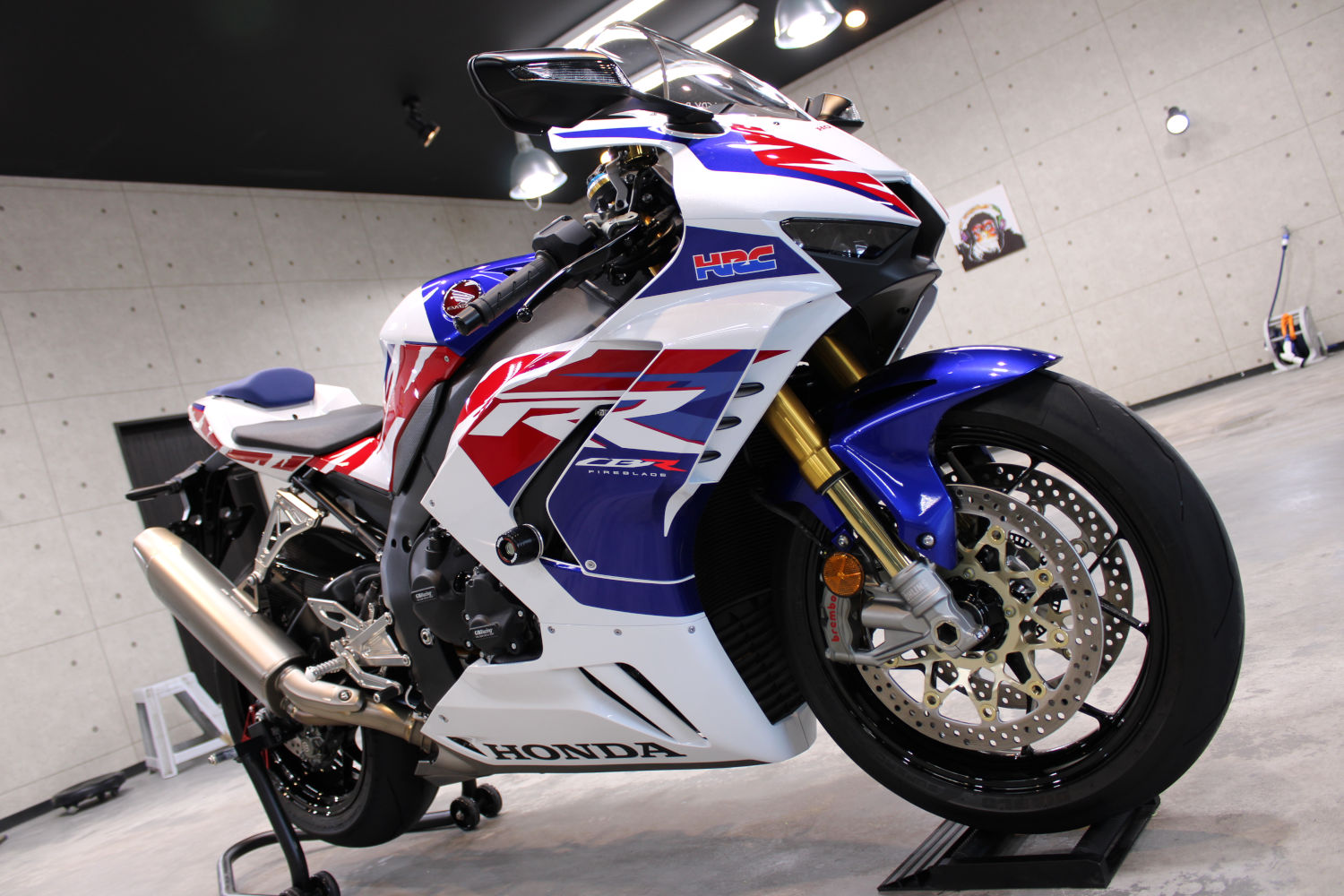 cbr1000-1.jpg