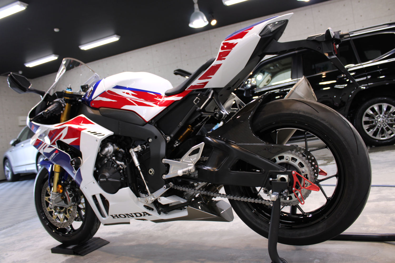 cbr1000-3.jpg